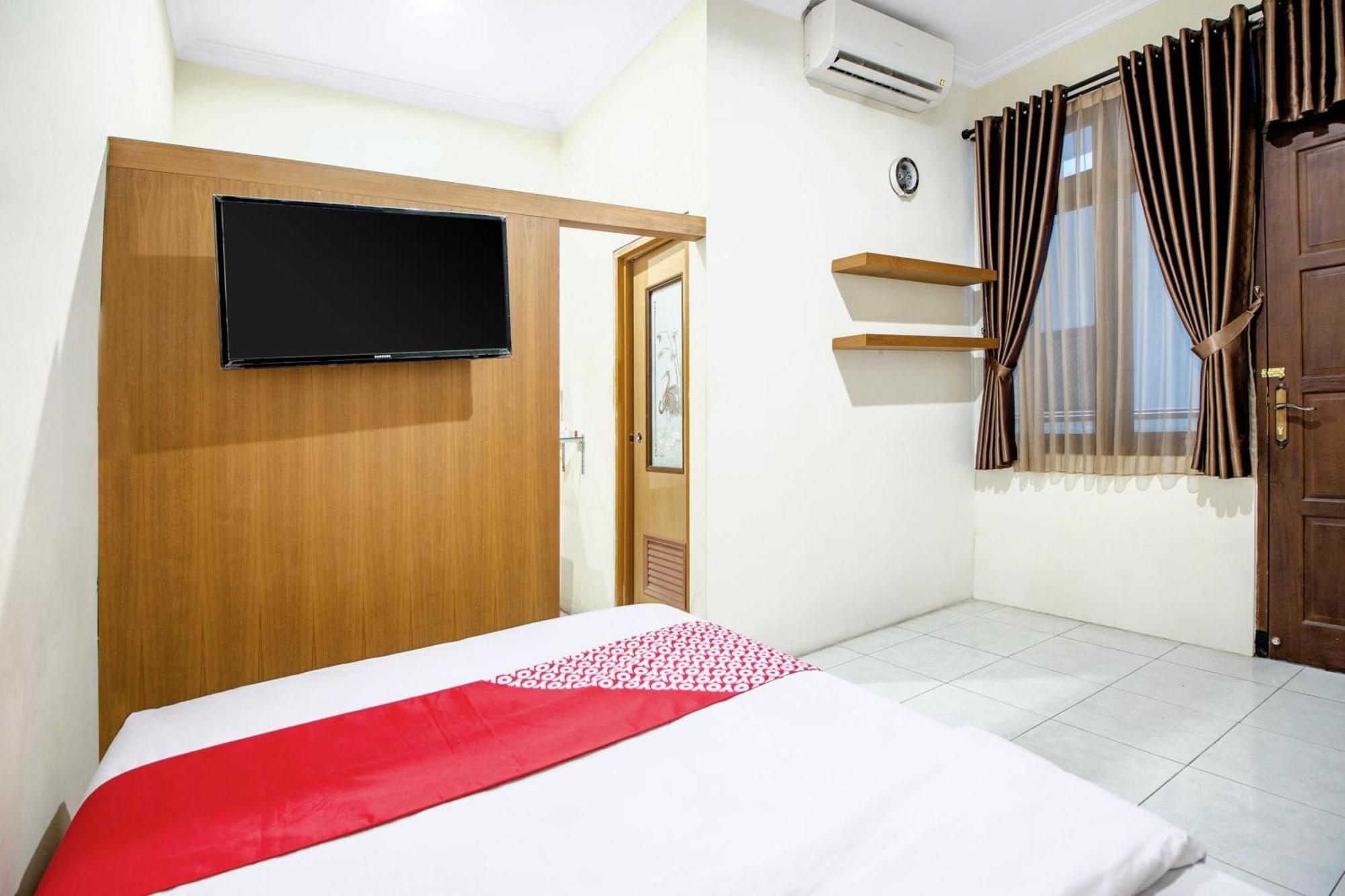 Super Oyo 250 De'Gadri Ndalem Hotel Jarakan Luaran gambar