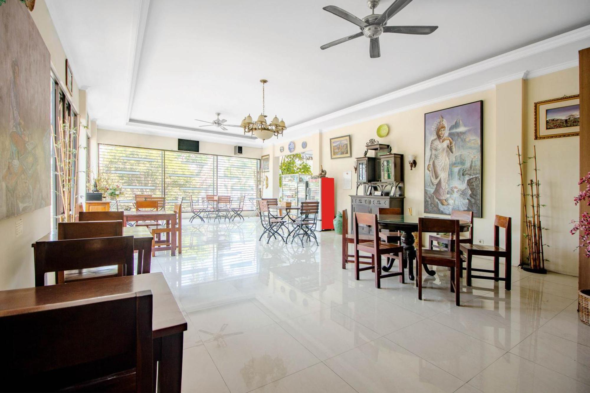 Super Oyo 250 De'Gadri Ndalem Hotel Jarakan Luaran gambar